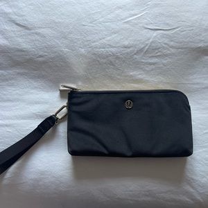Lululemon Curved Wristlet in Velour
